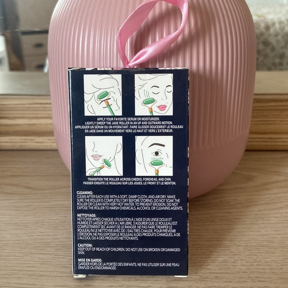 Mini Green Jade Roller - Picture 2 of 2